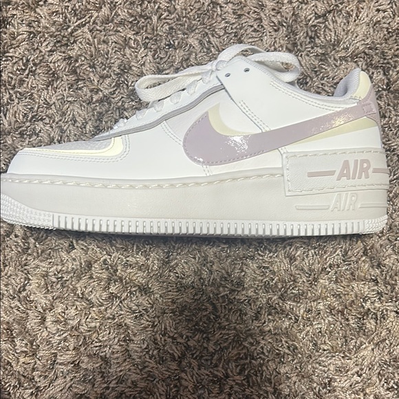 Nike Women's Sneakers - White and Purple - Picture 2 of 6